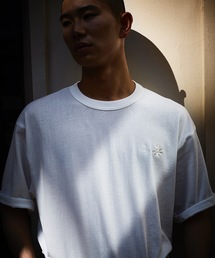 PEACE DENIM（ピースデニム）の「HOLO MARKET × PEACE DENIM STAFF TEE（Tシャツ/カットソー）」