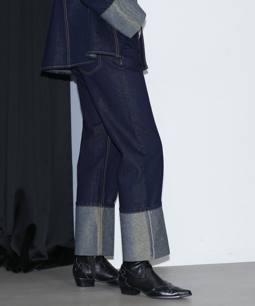 mici(ミチ)の「(mici)上級のカジュアルアップに。アップラメデニムパンツ(デニムパンツ・レディース・ブラック/ネイビー・SMALL/MEDIUM)」の4枚目の写真