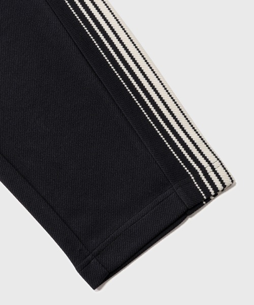 FRED PERRY(フレッドペリー)の「Ombre Stripe Track Pant/オンブルストライプトラックパンツ(スウェットパンツ・メンズ・ネイビー/ブラック・S/XS/M)」の5枚目の写真