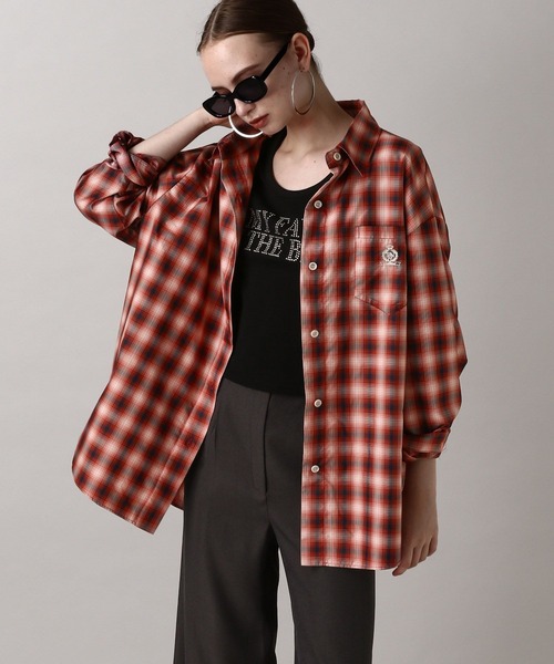 FOREVER 21(フォーエバー トゥエンティーワン)の「【2024FW】アソートオーバーサイズシャツ(シャツ/ブラウス・レディース・ブラック/レッド/ベージュ/ブルー/オフホワイト・FREE)」の5枚目の写真