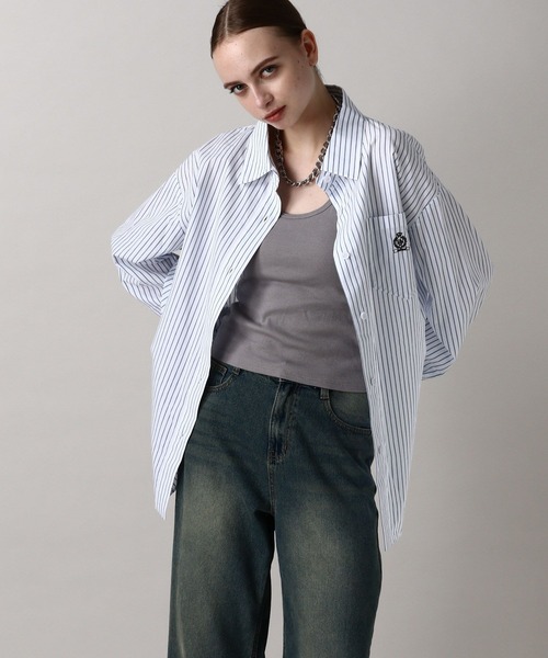 FOREVER 21(フォーエバー トゥエンティーワン)の「【2024FW】アソートオーバーサイズシャツ(シャツ/ブラウス・レディース・ブラック/レッド/ベージュ/ブルー/オフホワイト・FREE)」の2枚目の写真