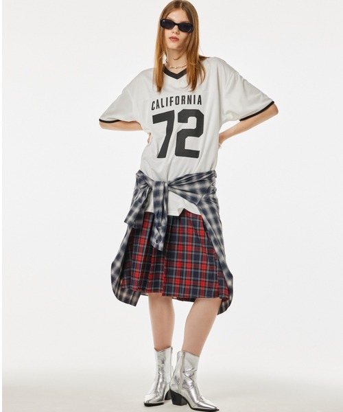 FOREVER 21(フォーエバー トゥエンティーワン)の「【2024FW】アソートオーバーサイズシャツ(シャツ/ブラウス・レディース・ブラック/レッド/ベージュ/ブルー/オフホワイト・FREE)」の17枚目の写真