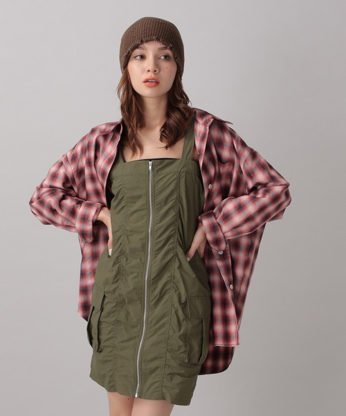 FOREVER 21(フォーエバー トゥエンティーワン)の「【2024FW】アソートオーバーサイズシャツ(シャツ/ブラウス・レディース・ブラック/レッド/ベージュ/ブルー/オフホワイト・FREE)」の13枚目の写真