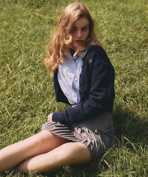 FOREVER 21(フォーエバー トゥエンティーワン)の「【2024FW】アソートオーバーサイズシャツ(シャツ/ブラウス・レディース・ブラック/レッド/ベージュ/ブルー/オフホワイト・FREE)」の6枚目の写真