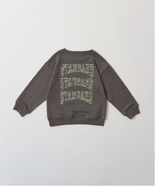 b・ROOM（ビールーム）の「【万能アイテム】選べる7パターンアソートプリントスウェット（スウェット・キッズ・オートミール/ベージュ/マスタード/チャコール/ライトグリーン/ブルーグレー/ブルー・100cm/110cm/120cm/130cm/140cm/150cm）」の12枚目の写真
