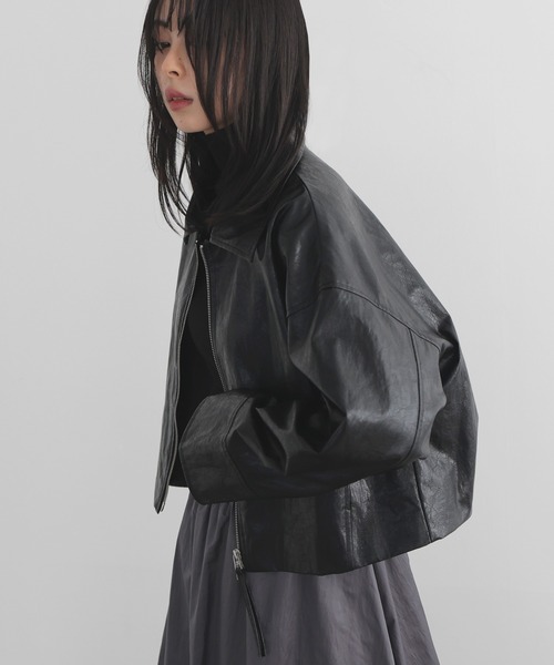 LIAN フェイクレザージャケット セール】フェイクレザーWZIPショートジャケット（ブルゾン
