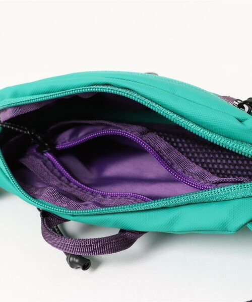 JUGLANS(ユグランス)の「【ELLIKER】SEMER SLING BAG/カラビナ付きスリングバッグ(ボディバッグ/ウエストポーチ・メンズ・ブラック/グリーン/ブルー・FREE)」の7枚目の写真