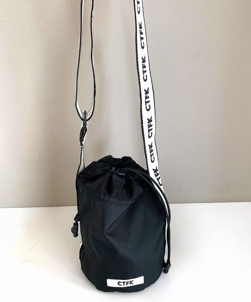 Q(キュー)の「コンビナイロンポシェット(ショルダーバッグ・レディース・ピンク/ブラック・ONE SIZE)」の20枚目の写真