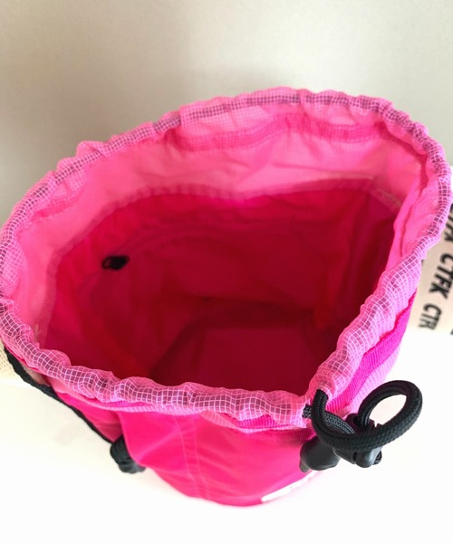 Q(キュー)の「コンビナイロンポシェット(ショルダーバッグ・レディース・ピンク/ブラック・ONE SIZE)」の13枚目の写真