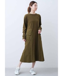 ＩＥＤＩＴ　ＷＯＯＤＳコラボ　ナイロン遣いのスウェットワンピース