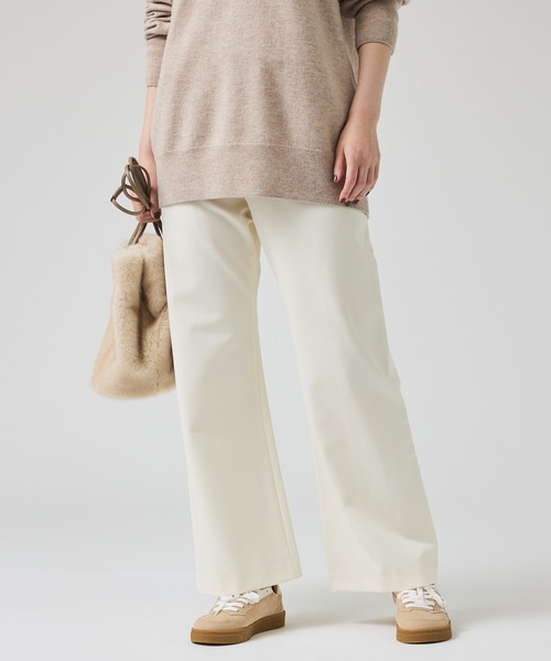 qualite（カリテ）の「2WAYバックピーチセミフレアーパンツ/秋服/冬服/オフィスカジュアル（スラックス・レディース・オフホワイト/カーキ/ブラック・36/38/40）」の2枚目の写真