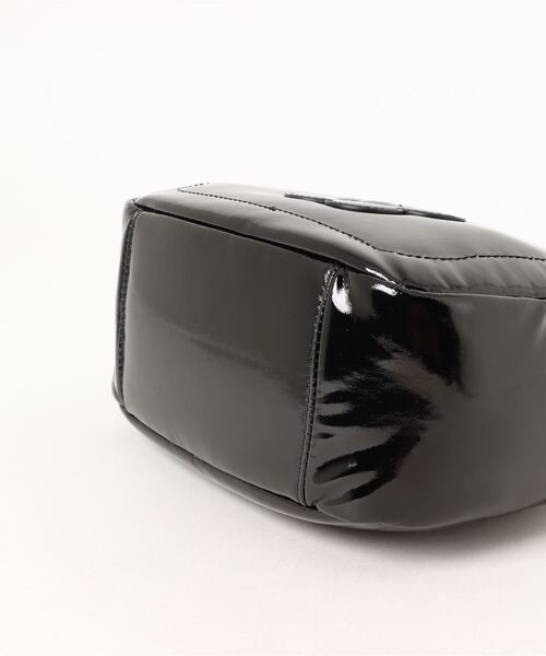 【極美品】マリークワント 中綿 グロスデイジーパッチ 2WAY ショルダーバッグ MARY QUANT（マリークワント）の「中綿グロスデイジーパッチ
