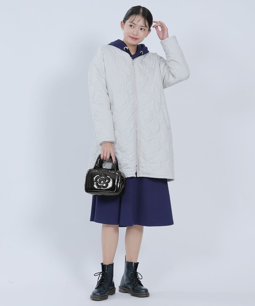 mary quant 中綿グロスデイジーパッチ2WAY ショルダーバッグホワイト Amazon | [マリークヮント] 中綿グロスデイジーパッチ 2WAY