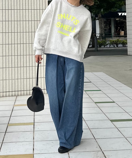 mi via loca（ミヴィアロカ）の「シリコンラバー NUTSロゴプリント裏起毛ロゴスウェットプルオーバー（スウェット・レディース・トップグレー/ブラック/オートミール・FREE）」の9枚目の写真