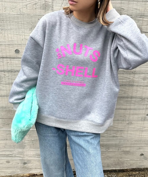 mi via loca（ミヴィアロカ）の「シリコンラバー NUTSロゴプリント裏起毛ロゴスウェットプルオーバー（スウェット・レディース・トップグレー/ブラック/オートミール・FREE）」の19枚目の写真