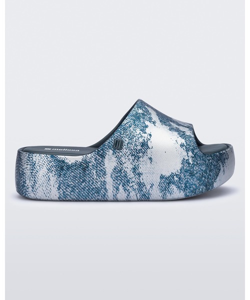 melissa(メリッサ)の「MELISSA FREE PLATFORM SLIDE DENIM AD(サンダル・レディース・ブラック/ブルー・35-36/38/37/39)」の3枚目の写真