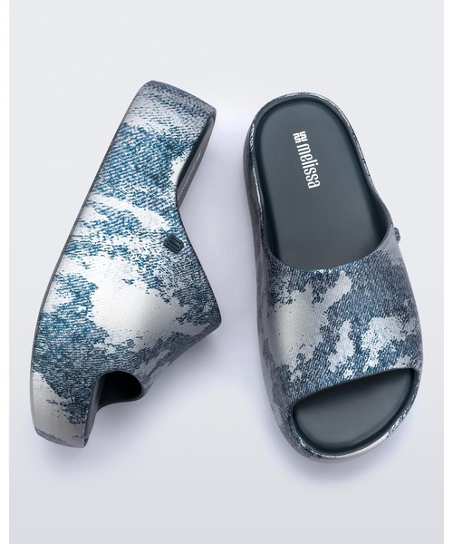 melissa(メリッサ)の「MELISSA FREE PLATFORM SLIDE DENIM AD(サンダル・レディース・ブラック/ブルー・35-36/38/37/39)」の5枚目の写真