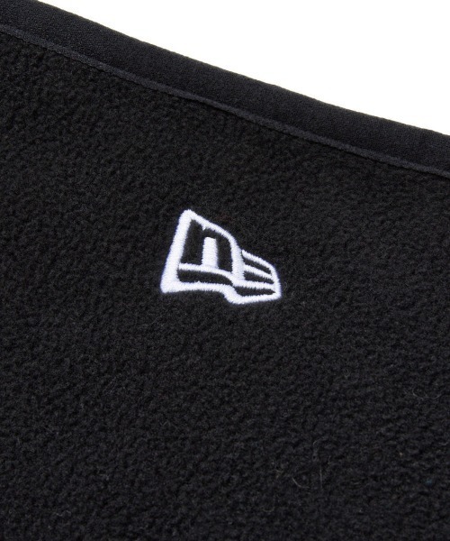 NEW ERA（ニューエラ）の「NEW ERA/ニューエラ ネックウォーマー フリース ブラック/ホワイト 14311560（ネックウォーマー/スヌード・メンズ・ブラック・FREE）」の6枚目の写真