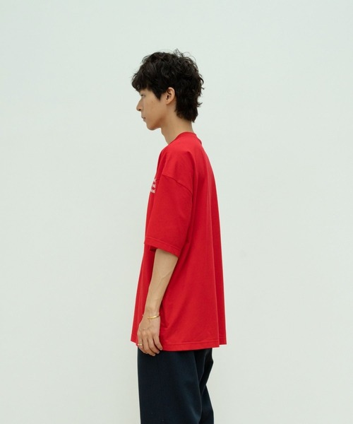 skoool(スクール)の「ロゴデザイン 半袖Tシャツ/フロントプリント × ベーシックシルエット(Tシャツ/カットソー・メンズ・ネイビー/レッド/ホワイト・LARGE/MEDIUM/SMALL)」の7枚目の写真
