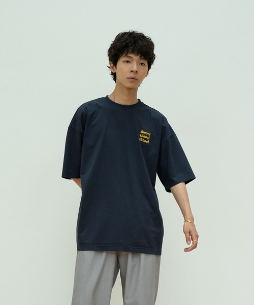 skoool(スクール)の「ロゴデザイン 半袖Tシャツ/フロントプリント × ベーシックシルエット(Tシャツ/カットソー・メンズ・ネイビー/レッド/ホワイト・LARGE/MEDIUM/SMALL)」の18枚目の写真