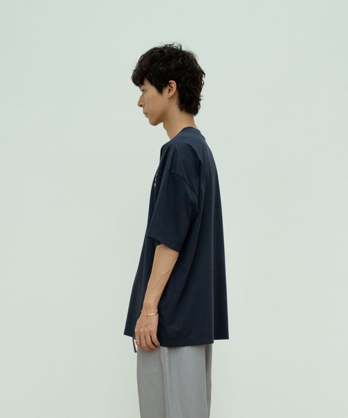 skoool(スクール)の「ロゴデザイン 半袖Tシャツ/フロントプリント × ベーシックシルエット(Tシャツ/カットソー・メンズ・ネイビー/レッド/ホワイト・LARGE/MEDIUM/SMALL)」の21枚目の写真