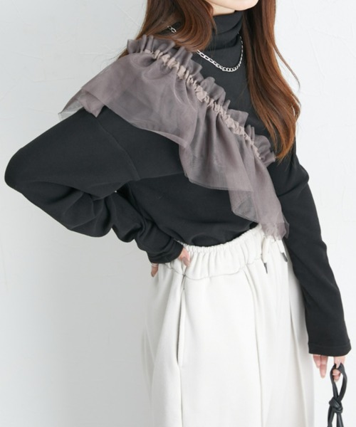 nissen(ニッセン)の「ハイネック肉厚カットソートップス(チュールケープ付)(シャツ/ブラウス・レディース・ブラック/チャコールグレー・S/M/L/LL/3L)」の13枚目の写真