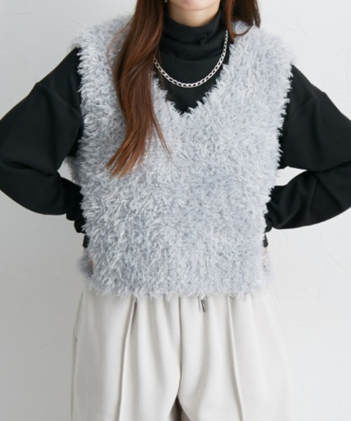 nissen(ニッセン)の「ハイネック肉厚カットソートップス(チュールケープ付)(シャツ/ブラウス・レディース・ブラック/チャコールグレー・S/M/L/LL/3L)」の7枚目の写真