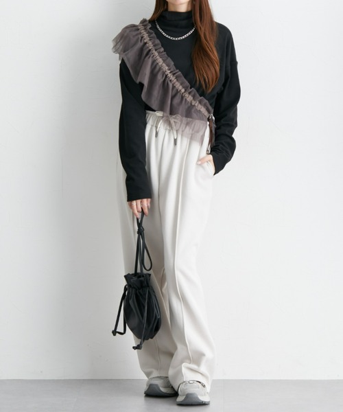 nissen(ニッセン)の「ハイネック肉厚カットソートップス(チュールケープ付)(シャツ/ブラウス・レディース・ブラック/チャコールグレー・S/M/L/LL/3L)」の14枚目の写真