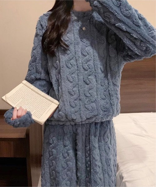 by LEGNA（バイレグナ）の「ボア素材がかわいい　ケーブル編み柄もこもこルームウェア上下セット（ルームウェア/パジャマ・レディース・パープル/ブラウン/グレー/アイボリー/ブルー/ピンク・FREE）」の13枚目の写真