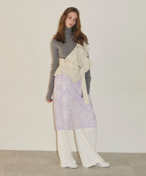 J1U by LA BELLE ETUDE（ジユウバイラベルエチュード）の「シアーローズモチーフレースIラインスカート（スカート・レディース・ライトパープル・FREE）」の6枚目の写真