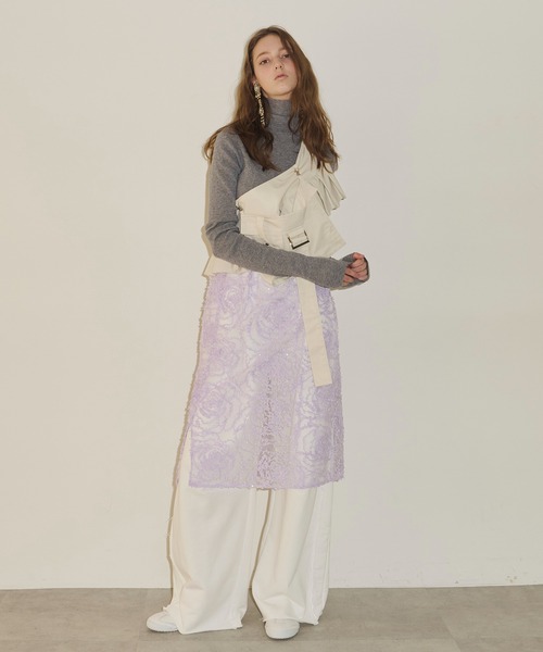 J1U by LA BELLE ETUDE（ジユウバイラベルエチュード）の「シアーローズモチーフレースIラインスカート（スカート・レディース・ライトパープル・FREE）」の8枚目の写真