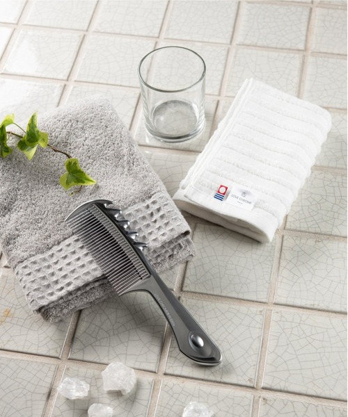 LOVECHROME（ラブクロム）の「(R)INBATHスカルプカッサ プレミアムブラック（ヘアブラシ・レディース・ブラック・FREE）」の5枚目の写真