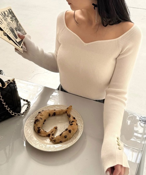 ROYAL PARTY（ロイヤルパーティー）の「ウォッシャブルオープンネック長袖ニットトップス（ニット/セーター・レディース・ピンク/グリーン/ベージュ系その他/ホワイト×ネイビー/オフホワイト/ブラック・FREE）」の2枚目の写真