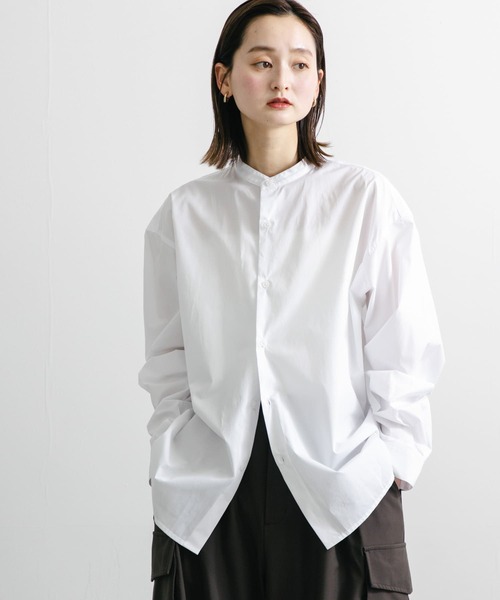 SENSE OF PLACE by URBAN RESEARCH（センスオブプレイスバイアーバンリサーチ）の「『WEB限定』『ユニセックス』『イージーケア』コンフォートバンドカラーシャツ（シャツ/ブラウス・メンズ・ホワイト/ライトブルー/ブルー系その他・MEDIUM/LARGE/X-LARGE）」の11枚目の写真