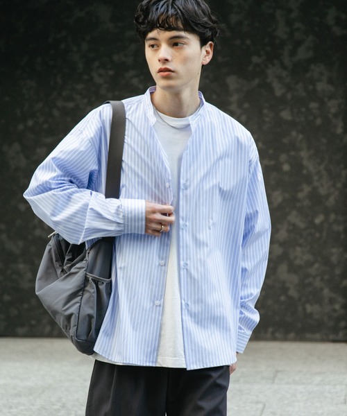 SENSE OF PLACE by URBAN RESEARCH（センスオブプレイスバイアーバンリサーチ）の「『WEB限定』『ユニセックス』『イージーケア』コンフォートバンドカラーシャツ（シャツ/ブラウス・メンズ・ホワイト/ライトブルー/ブルー系その他・MEDIUM/LARGE/X-LARGE）」の21枚目の写真