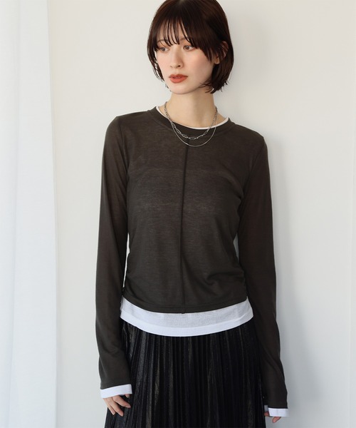 Ampirula(アンピルーラ)の「レイヤード風バイカラーカットソー(Tシャツ/カットソー・レディース・ブラック/チャコールグレー・FREE)」の2枚目の写真