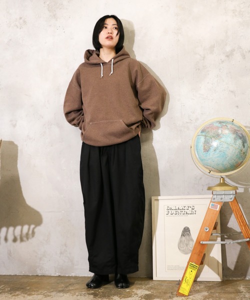 JERZEES（ジャージーズ）の「JERZEES / ジャージーズ GARMENT DYE PULL OVER HOODIE ガーメントダイ プルオーバーパーカー（パーカー・メンズ・オレンジ/ブラウン/ライトグリーン/チャコールグレー/ターコイズブルー/クリーム・MEDIUM/LARGE/X-LARGE）」の2枚目の写真