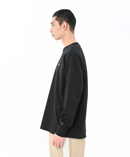 NEW BALANCE（ニューバランス）の「シューパッチロングスリーブTシャツ（Tシャツ/カットソー・メンズ・オフホワイト/ライトグレー/ブラック/ブルーグレー・XX-LARGE/X-LARGE/LARGE/MEDIUM/SMALL）」の11枚目の写真