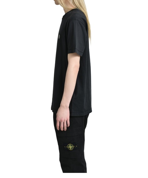 STONE ISLAND(ストーンアイランド)の「SS T-SHIRT(Tシャツ/カットソー・メンズ・ブラック・XL/LL)」の3枚目の写真
