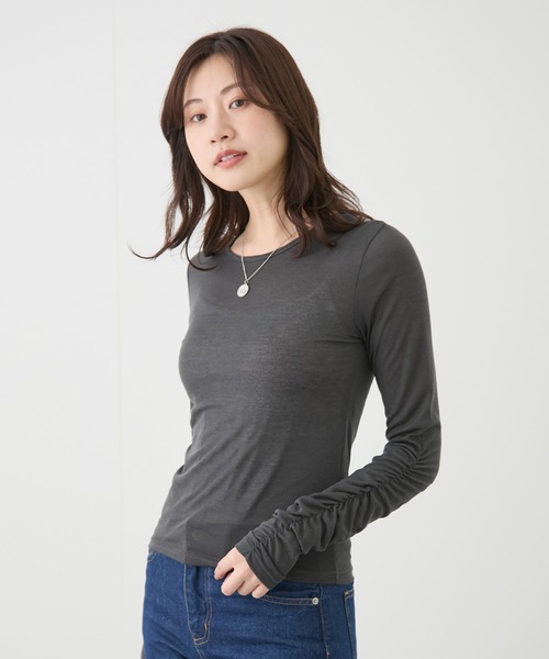 Jayro(ジャイロ)の「袖シャーリングトップス(Tシャツ/カットソー・レディース・チャコールグレー/ブラック/ホワイト系その他・M)」の1枚目の写真