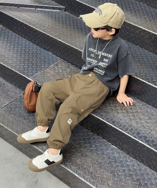 aimoha（アイモハ）の「【aimoha-KIDS-】カジュアルカーゴジョガーパンツ（カーゴパンツ・キッズ・ベージュ/ブラック/ライトベージュ/グレー・90/100/110/120/130）」の7枚目の写真