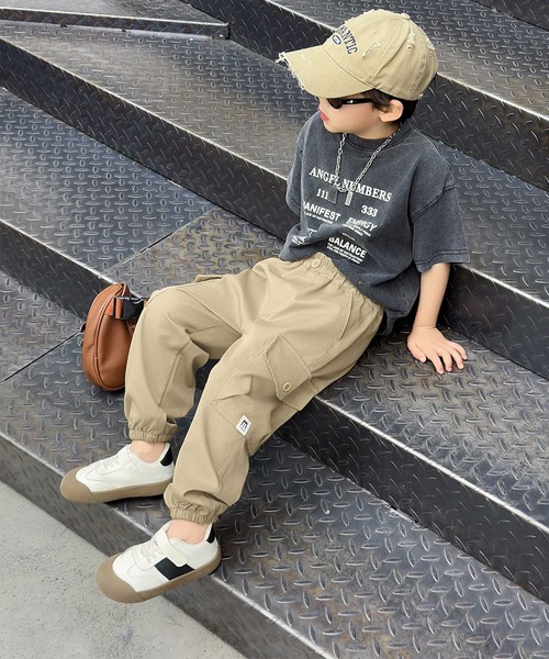 aimoha（アイモハ）の「【aimoha-KIDS-】カジュアルカーゴジョガーパンツ（カーゴパンツ・キッズ・ベージュ/ブラック/ライトベージュ/グレー・90/100/110/120/130）」の8枚目の写真