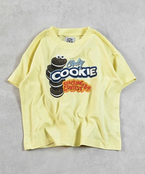Ocean&Ground(オーシャン&グラウンド)の「COOKIE&SNEAKERSプリントTシャツ(Tシャツ/カットソー・キッズ・イエロー/ホワイト/サンドベージュ/ブラック・140/130/120/110/100/95/90/80)」の4枚目の写真