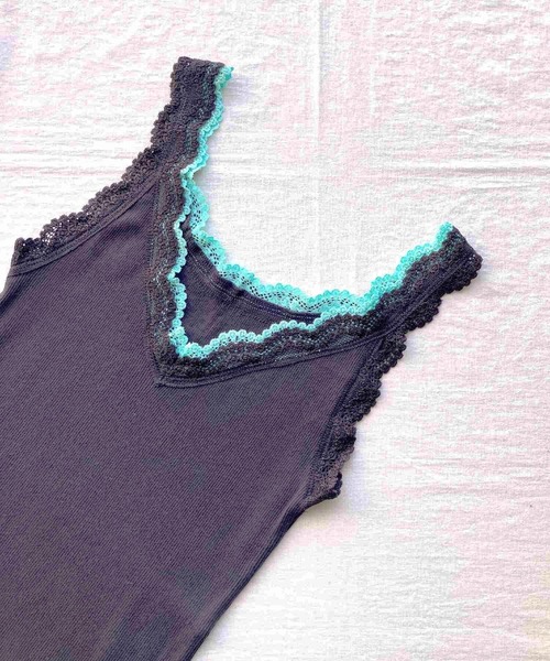 Q(キュー)の「バイカラーテレコタンク(タンクトップ・レディース・アイボリー/ピンク/エメラルド/ブラウン/チャコールグレー/ベージュ/パープル・MEDIUM)」の3枚目の写真