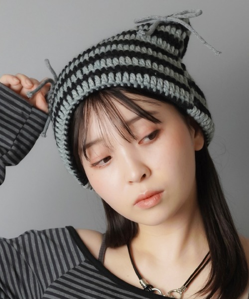 SPINNS（スピンズ）の「猫耳ニット帽/ボーダー2リボン（ニットキャップ/ビーニー・レディース・ホワイト×ブラック/グレー系その他・ONESIZE）」の7枚目の写真