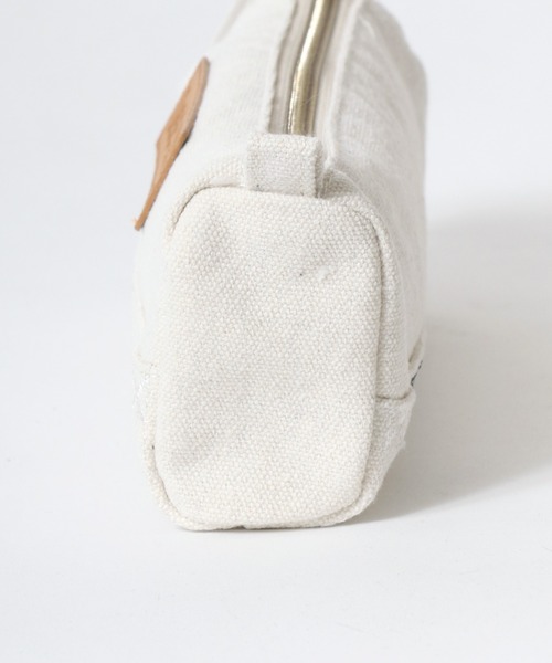 Lee(リー)の「Lee(リー)合皮パッチ ブランドロゴ マルチポーチ(ポーチ・レディース・ライトインディゴブルー/インディゴブルー/ストライプ/オフホワイト/ブラック系その他・FREE)」の13枚目の写真