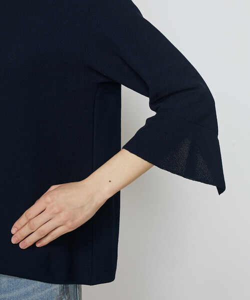 K.T KIYOKO TAKASE(キヨコタカセ)の「鹿の子編み袖 フリルプルオーバー(ニット/セーター・レディース・ネイビー/ブルー・11号/9号)」の12枚目の写真