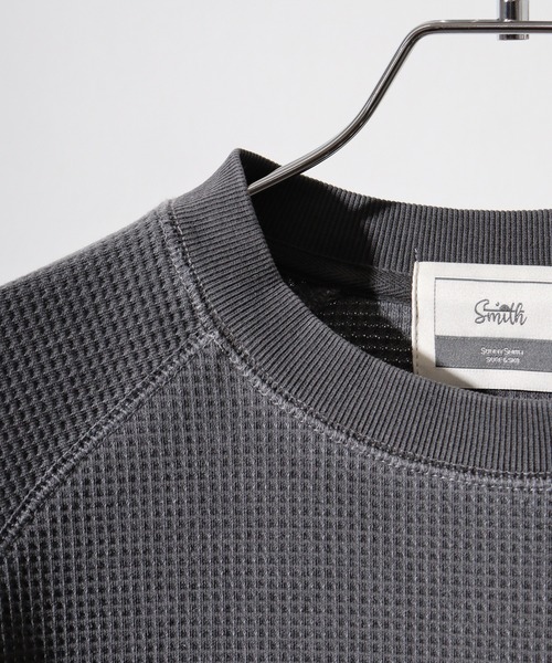 Sunny Smith(サニースミス)の「Sunnysmith ピグメントワッフル ラグランロゴ刺繍Tシャツ(Tシャツ/カットソー・メンズ・ホワイト/スミクロ・L/M)」の13枚目の写真