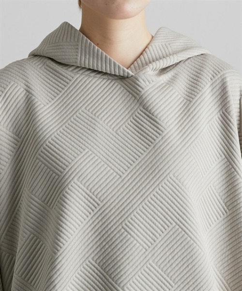 Soiunique（スワユニーク）の「ふくれジャガードゆったりサイズフード付き半袖パーカー ［Soiunique］（パーカー・レディース・ブラック/グレイッシュベージュ/ブルー・S～Ｍ/L～LL）」の12枚目の写真