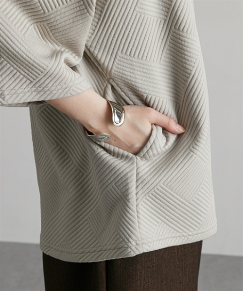 Soiunique（スワユニーク）の「ふくれジャガードゆったりサイズフード付き半袖パーカー ［Soiunique］（パーカー・レディース・ブラック/グレイッシュベージュ/ブルー・S～Ｍ/L～LL）」の14枚目の写真